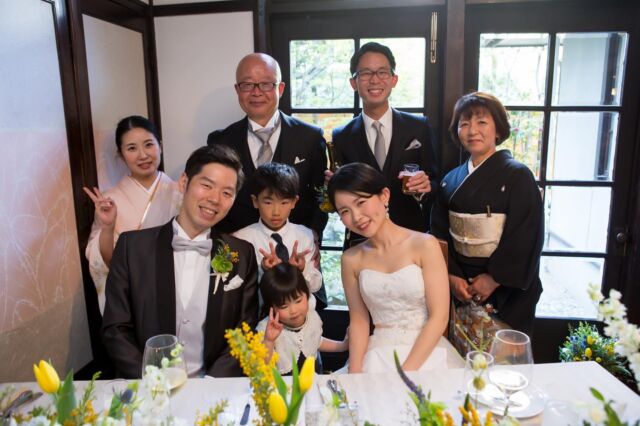 家族と親族と過ごすほっこり温かい時間  神社で挙式後、レストランに移動しての会食会  お父様との2ショット写真は宝物  ——————————————————————————
結婚式を諦めないで欲しいから！
RWEDDINGS は結婚式における延期•キャンセル料を
一切いただかないプロデュース会社です
——————————————————————————-  #家族でウエディング 
#家族の時間 
#キャンセル料無料 
#家族で結婚式 
#家族写真 
#家族時間 
#家族 
#家族撮影 
#入籍
#rwdressroom 
#デュボネ 
#少人数結婚式 
#少人数ウェディング 
#少人数ウエディング 
#名古屋結婚式
#誓いの言葉 
#神社挙式 
#神社婚 
#神社結婚式 
#和婚 
#神社結婚式 
#大正ロマン
#少人数挙式 
#和婚 #歴史的建造物 
#婚姻届 
#デュボネウエディング 
#ガーデンウェディング 
#少人数婚 
#人前式